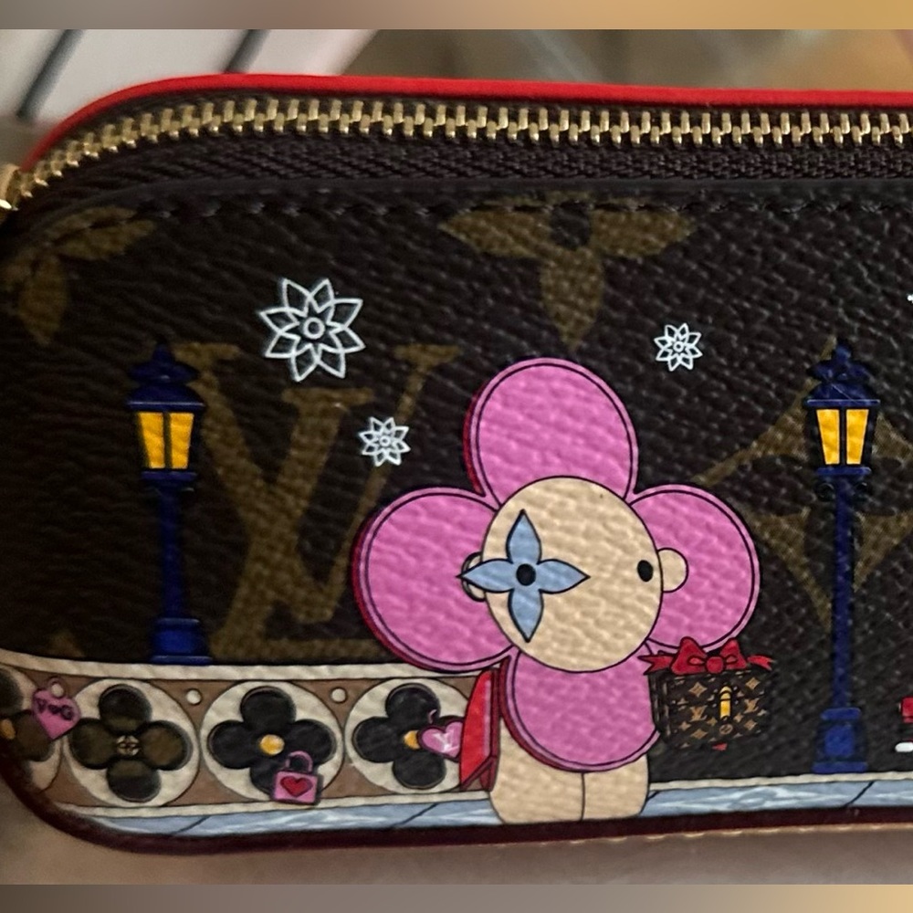 🇬🇧❤️Louis Vuitton London Elizabeth Pouch🇬🇧❤️ - Picture 12 of 16